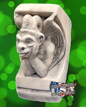 Load image into Gallery viewer, Gargoyle Sticking Out Tongue Corbel plaster